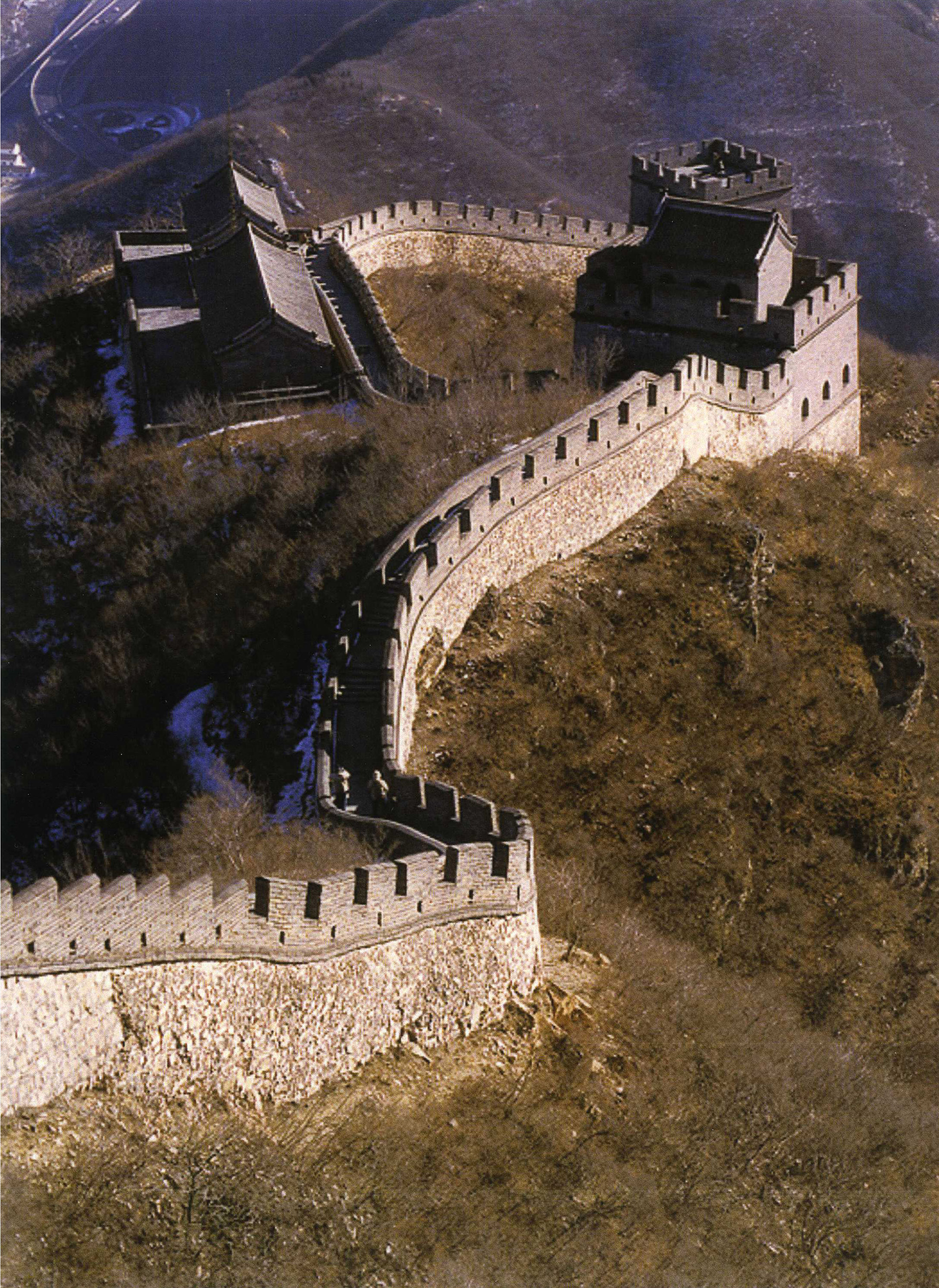 Строительство великой китайской стены 5 класс впр. Строительство Великой китайской стены. Великая китайская стена стройка. Архитектура древнего Китая Великая китайская стена. Строение китайской стены.